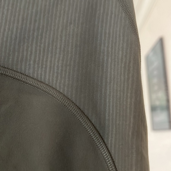 blissful bend - lululemon shorts - Picture 3 of 5